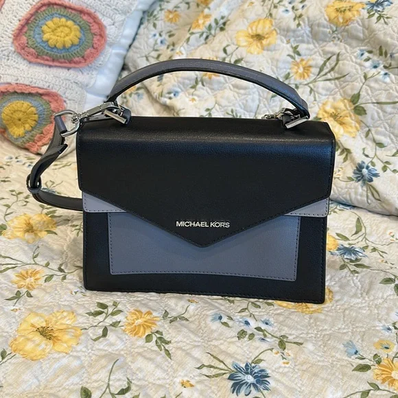 Michael Kors over body or clutch bag used only once or twice - Picture 2 of 4